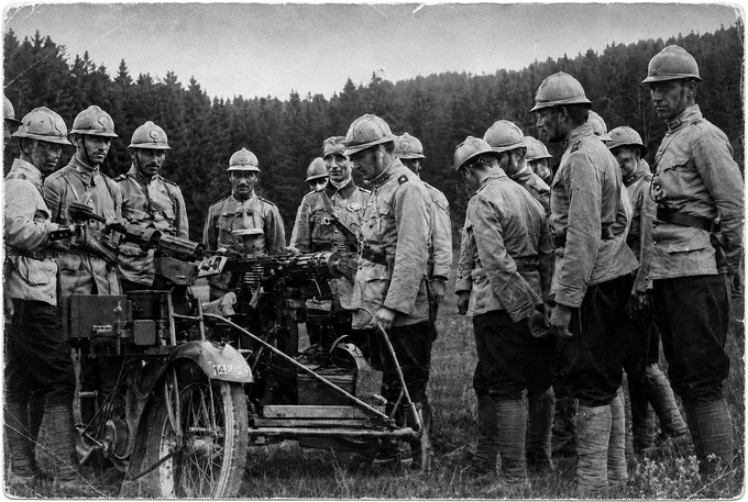 Motocicliști-mitraliere